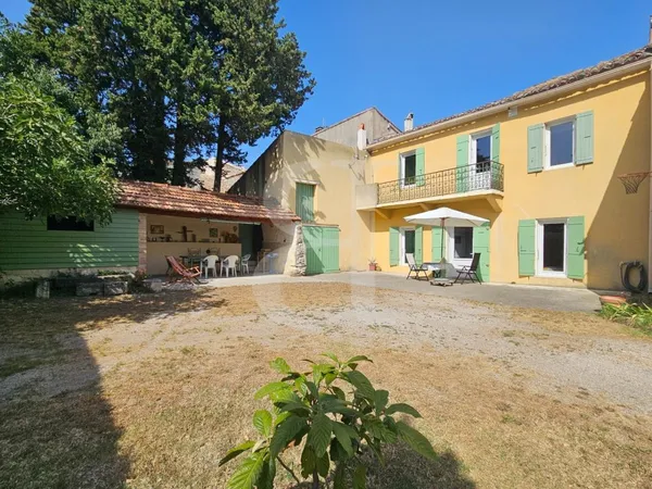 Maison de village avec jardin à VISAN 
