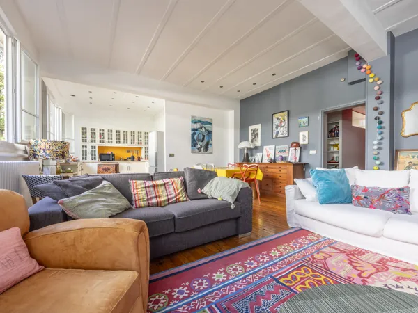 Vends appartement esprit loft de 136m² à Montrouge en coeur de ville 