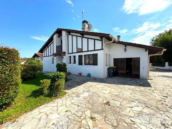 Maison 8 pièces 174 m² 