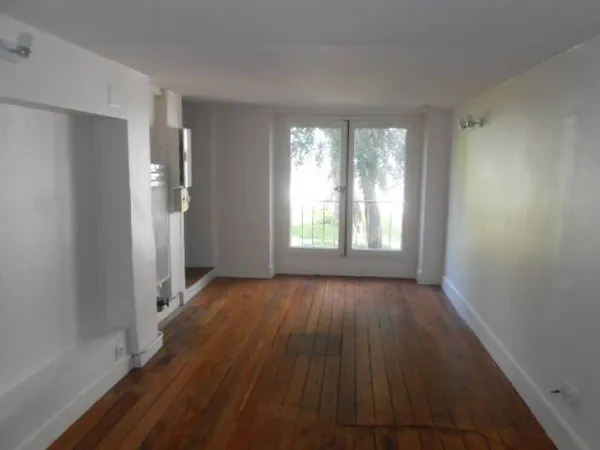 Studio 1 pièce 19 m² 