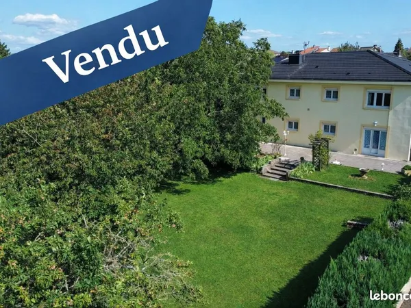 Maison 7 pièces 203 m² 