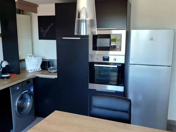 COLOCATION 3ETUDIANTS OU LOGEMENT ENTIER 