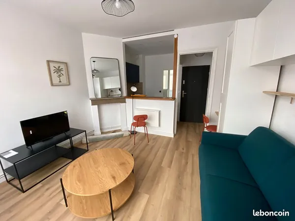 Studio 1 pièce 28 m² 