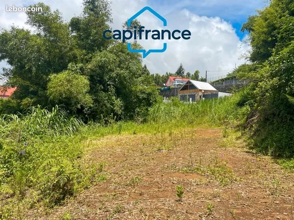 Terrain 1 800 m² Le Brule 