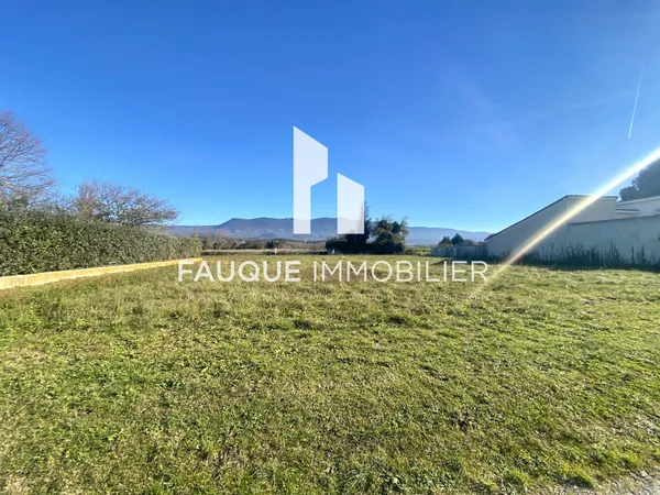 Terrain à bâtir de 1 350 m2 MONTMEYRAN (Hameau des Dinas) 