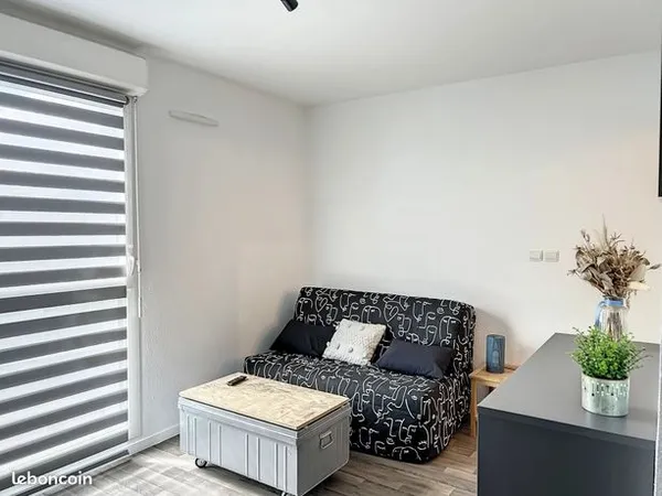 Studio 1 pièce 22 m² 