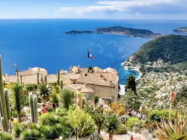 APPARTEMENT EZE 