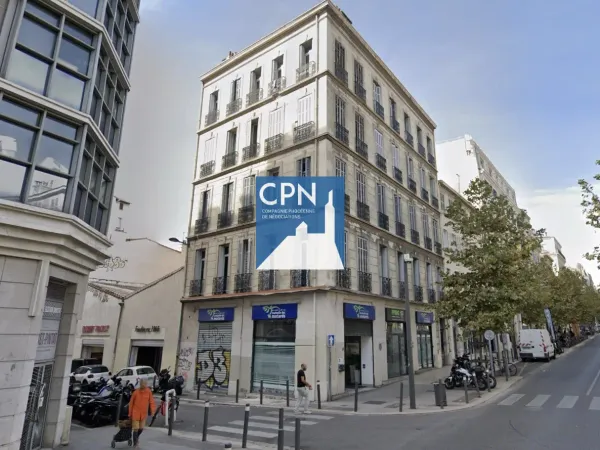 Location local commercial - Cours Lieutaud 