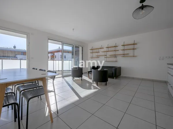 Appartement T4 récent +cave +box 