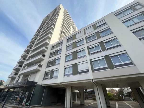 Appartement Courbevoie 2 pièce(s) 44.14 m2 
