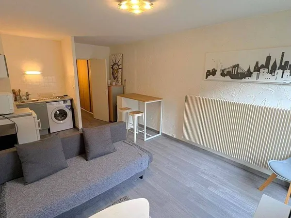 Studio 1 pièce 25 m² 