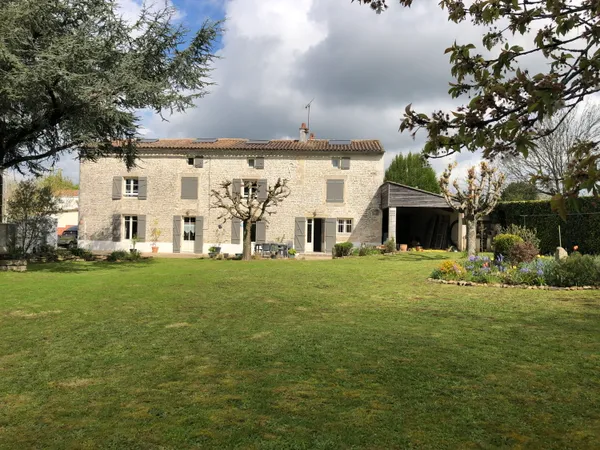 Vends belle longère en pierre de Charentes 