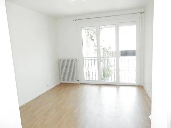 Studio 1 pièce 25 m² 