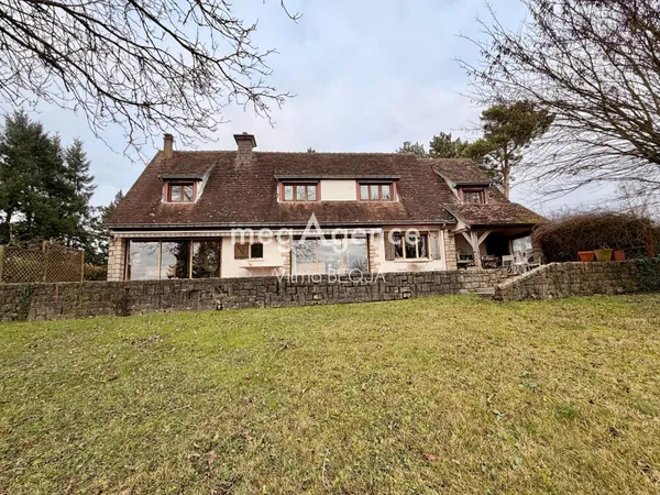 Maison de charme avec vue exceptionnelle sur l'Yonne 