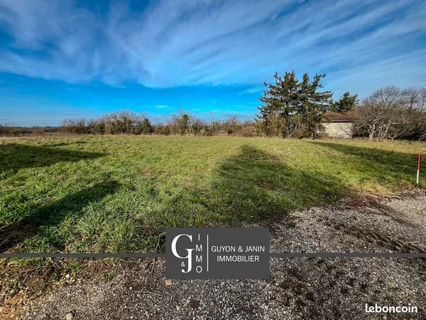 Terrain 899 m² ATTIGNAT 