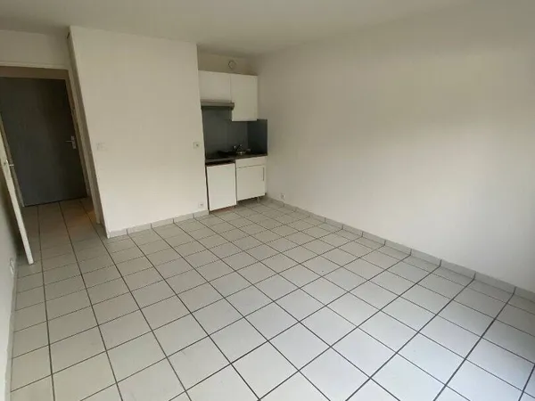 Studio 1 pièce 22 m² 