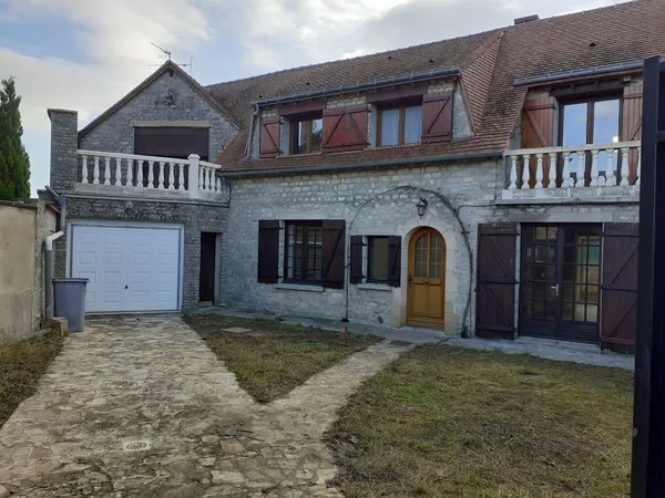 Bel Maison caractère.160m2 proche Chartres/ Orl. 1h de Paris 