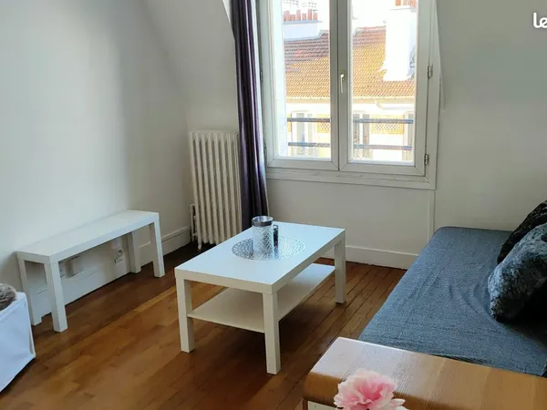 2 pièces meublé 31 m² - Dernier étage avec ascenseur - Issy-les-Moulineaux - 1200 CC 