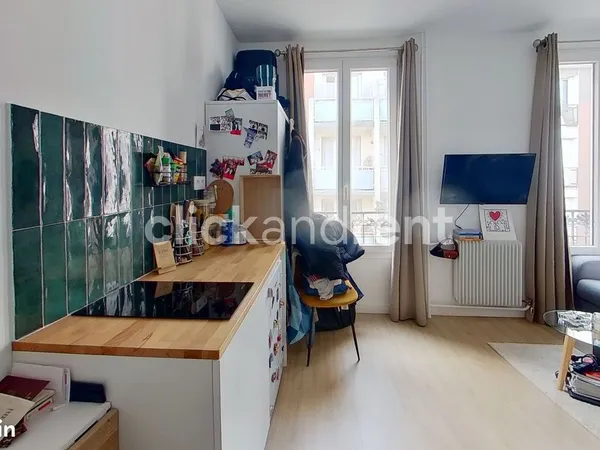 Studio 1 pièce 15 m² 