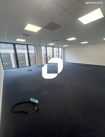 Bureaux 92 m² 