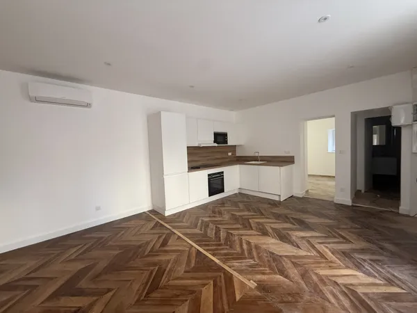 À louer Appartement T3 rénové au coeur historique de Riom 