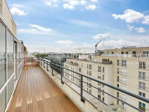 Bureaux 648 m² 