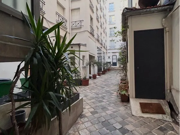 Studio / chambre de bonne / studette 