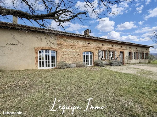 Propriété 8 pièces 295 m² 