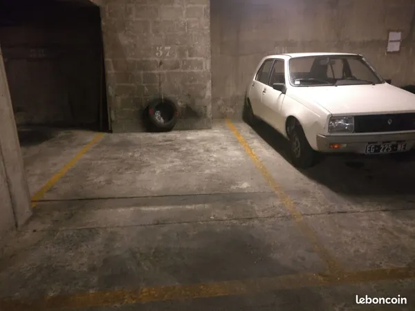 Parking a louer mo colonel fabien 