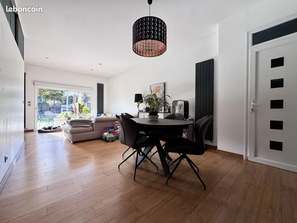 Maison 6 pièces 138 m² 