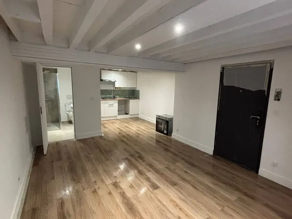 Location - Studio rénové Vienne 
