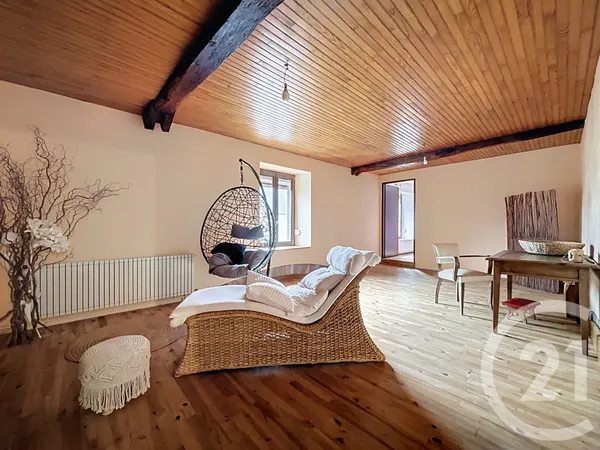 Maison 7 pièces 210 m² 