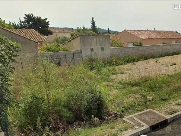 Terrain constructible à vendre 
