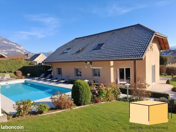 Villa 8 pièces 140 m² 