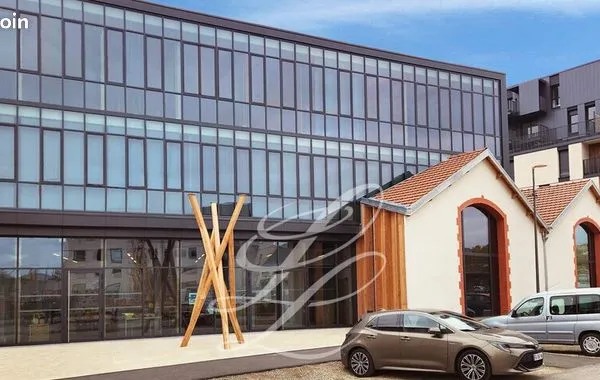 Bureau 416 m² 
