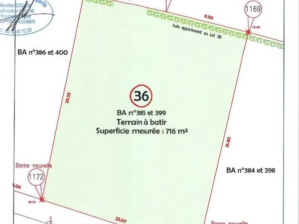 Terrain à bâtir 716 m² 
