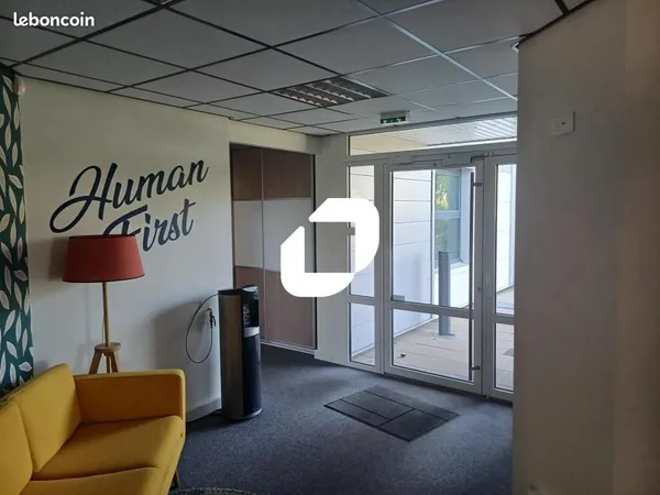 Bureaux 422 m² 