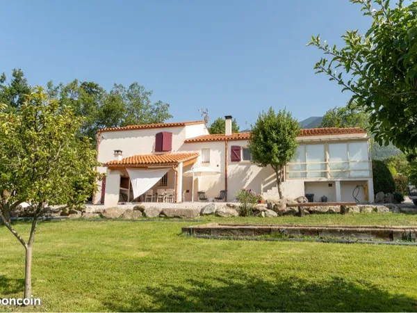 A VENDRE maison 4 faces à Fillols 