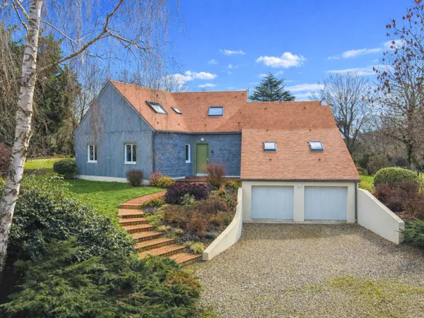 Maison familiale dans un environnement apaisant 