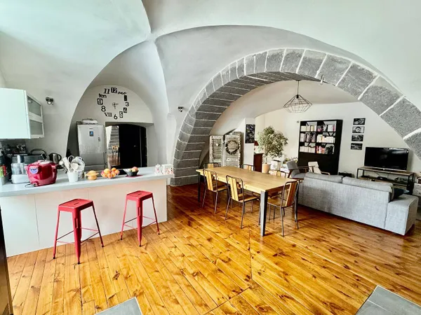Appartement 3 pièces 81 m² 