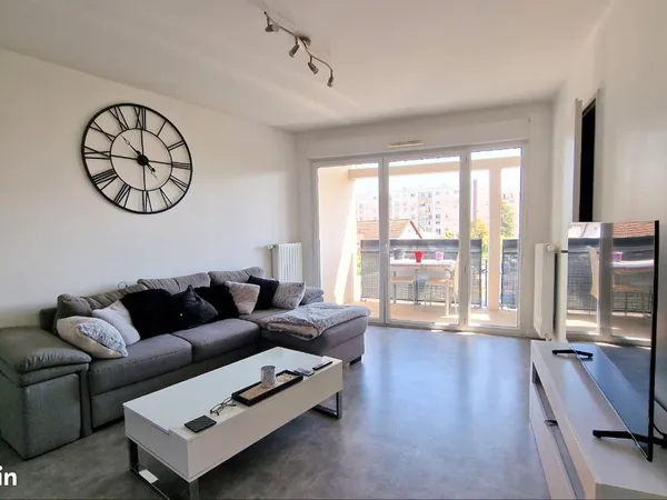 Appartement 2 pièces 43 m², balcons et 2 parkings - Melun / Le Mée-sur-Seine 