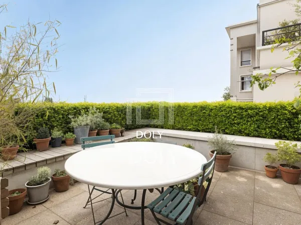 APPARTEMENT - 5 PIÈCES - PANTIN - QUARTIER LES COURTILLIÈRES - 93500 