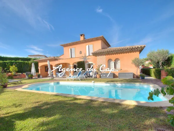 Villa 5 pièces 165 m² 