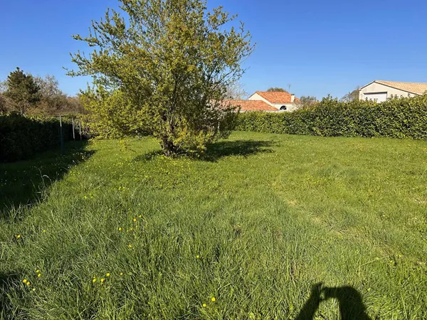 Terrain constructible 1762 m² 