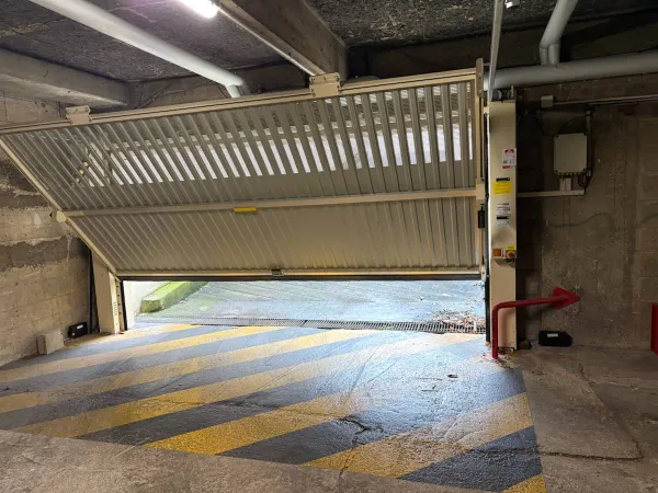 Loue parking 