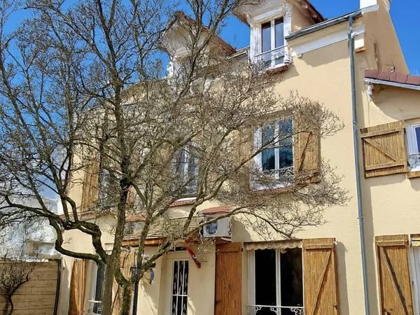 Maison 7 pièces 180 m² 