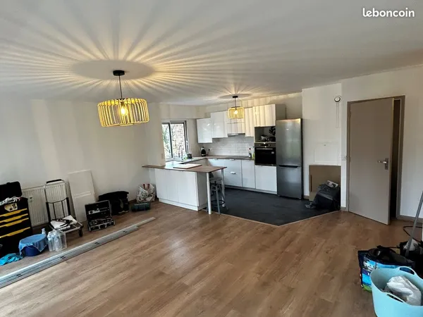 T3 meublé avec balcon + parking 