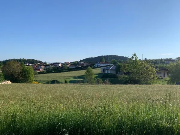 Terrain 650 m² 