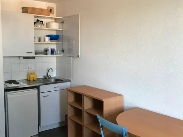 Charmant studio à 3 min à pied du campus de la doua avec parking 