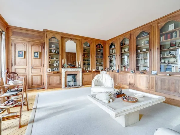 Appartement 5 pièces 209 m² 